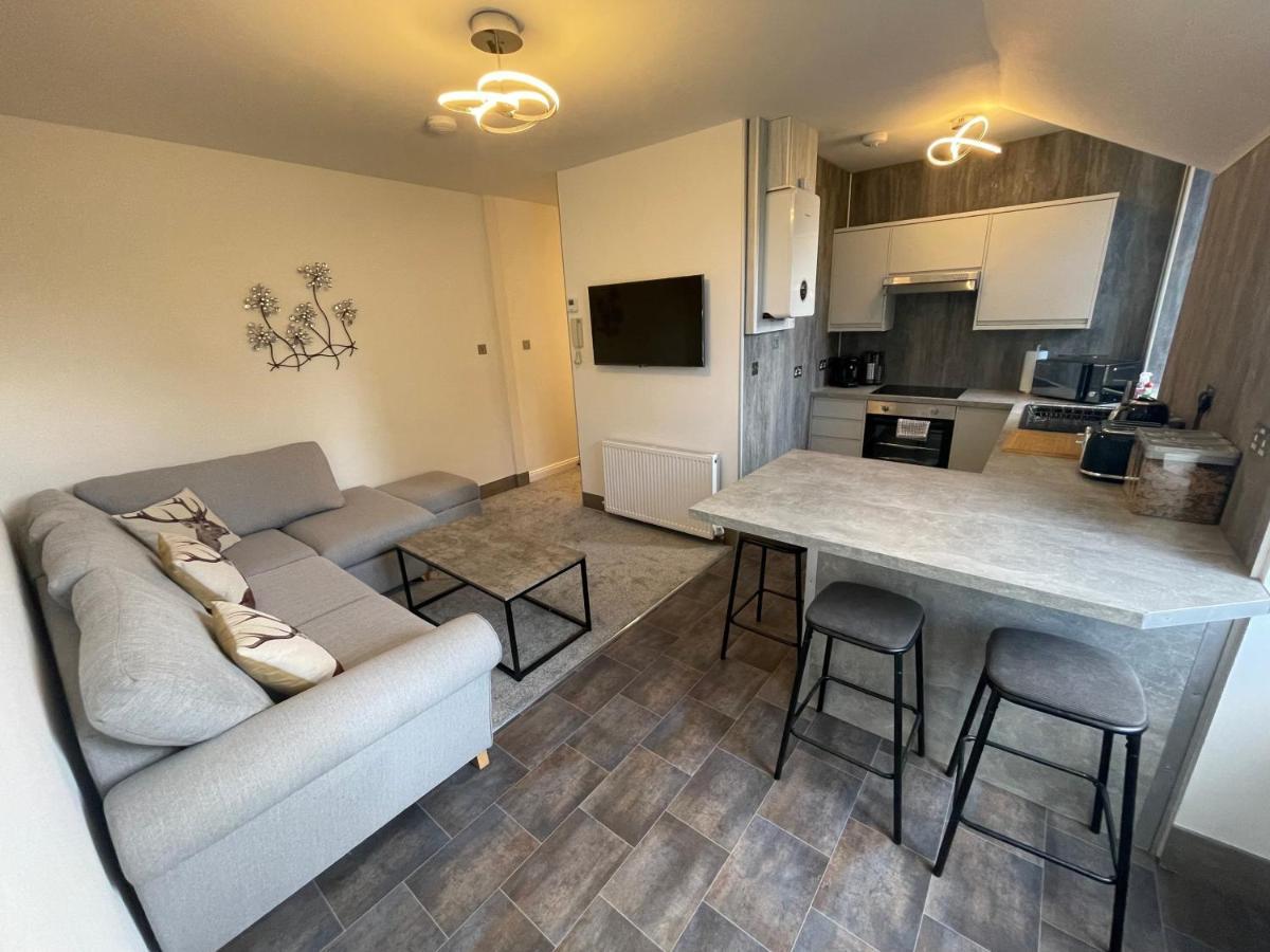 Crown Aros Beag, Ultra City Central 2 Bedroom Apartment With Free Parking Onsite 인버네스 외부 사진